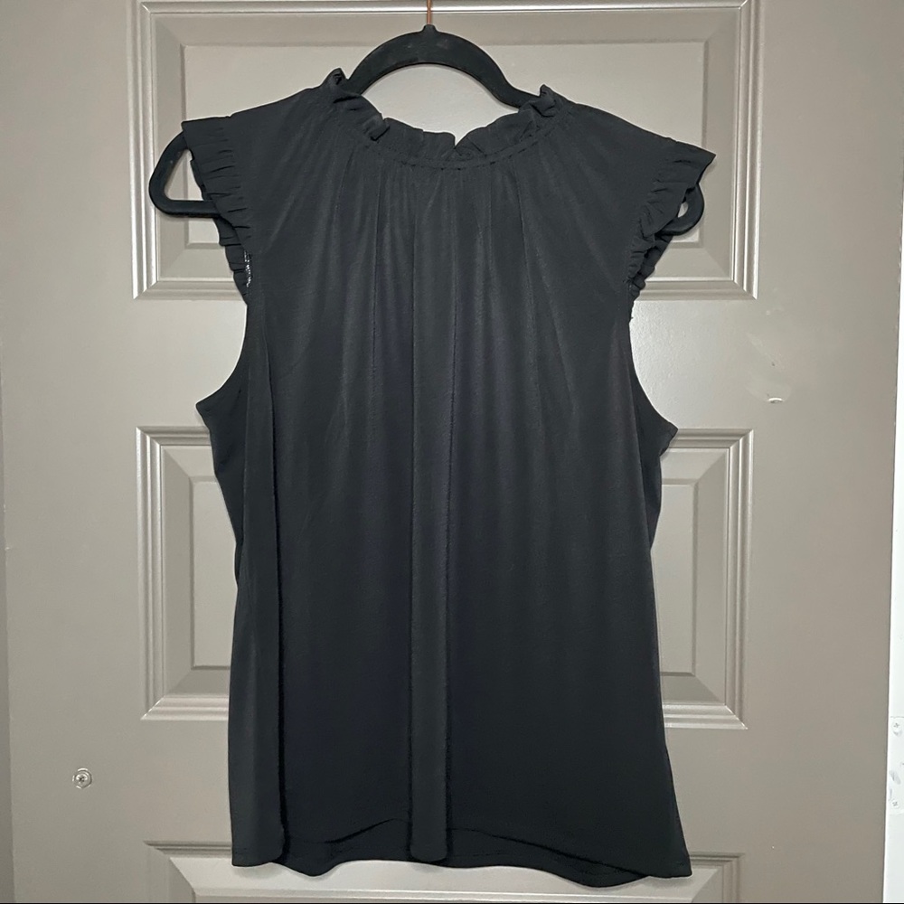 Adrianna Papell || Ruffle Mock Neck Top